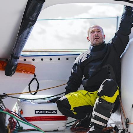 Navigator with container life raft