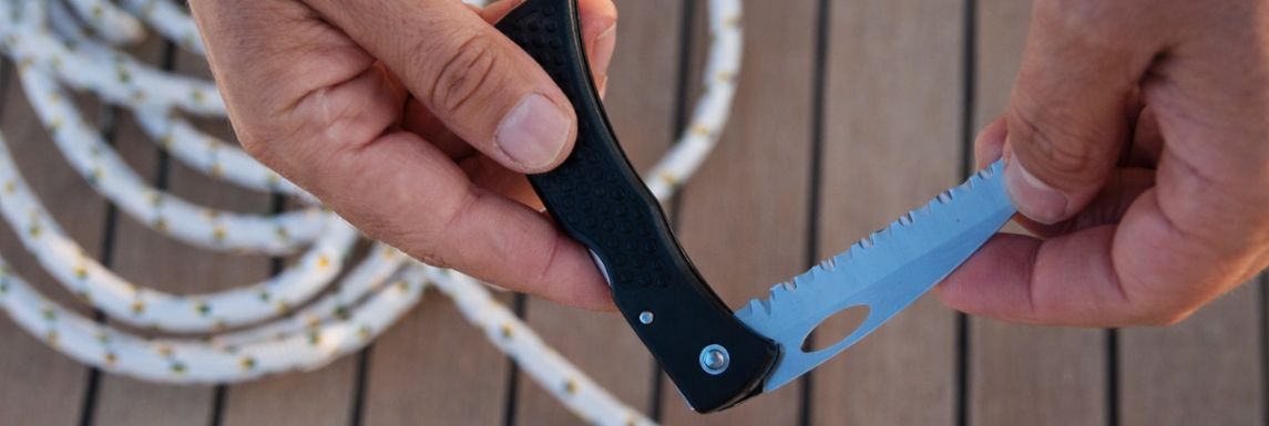 Cuchillo marino de hoja dentada 