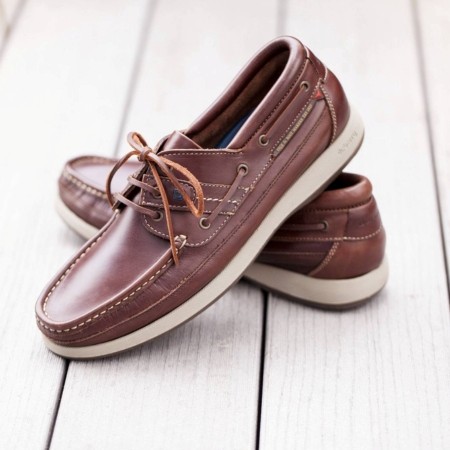 Zapatos n&aacute;uticos de piel