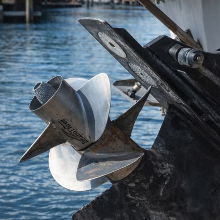 Anode bateau hélice