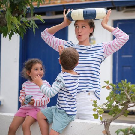 couple avec un tee shirt marini&egrave;re