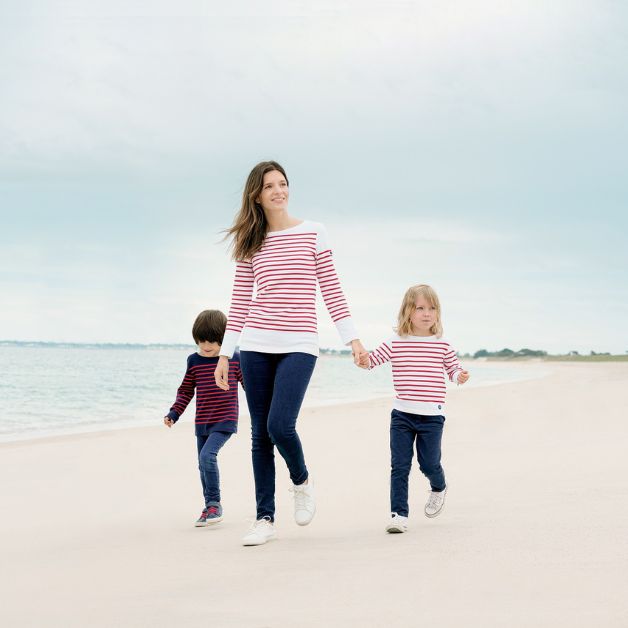 femme et enfants en marini&egrave;re