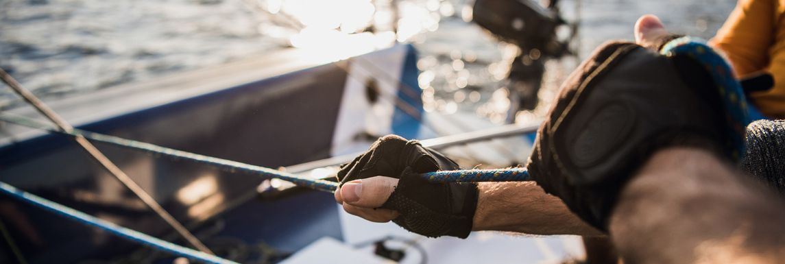 Luvas de vela para marinheiro no mar